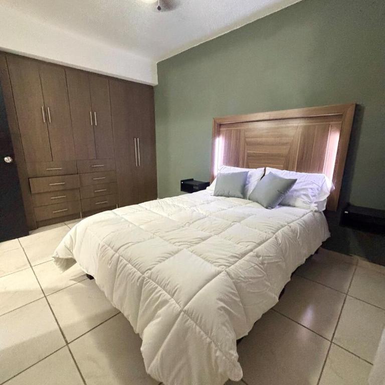 Depa en Planta Baja, Hacienda Los Morales, San Nicolas - Apartamento de 2 dormitorios - 4