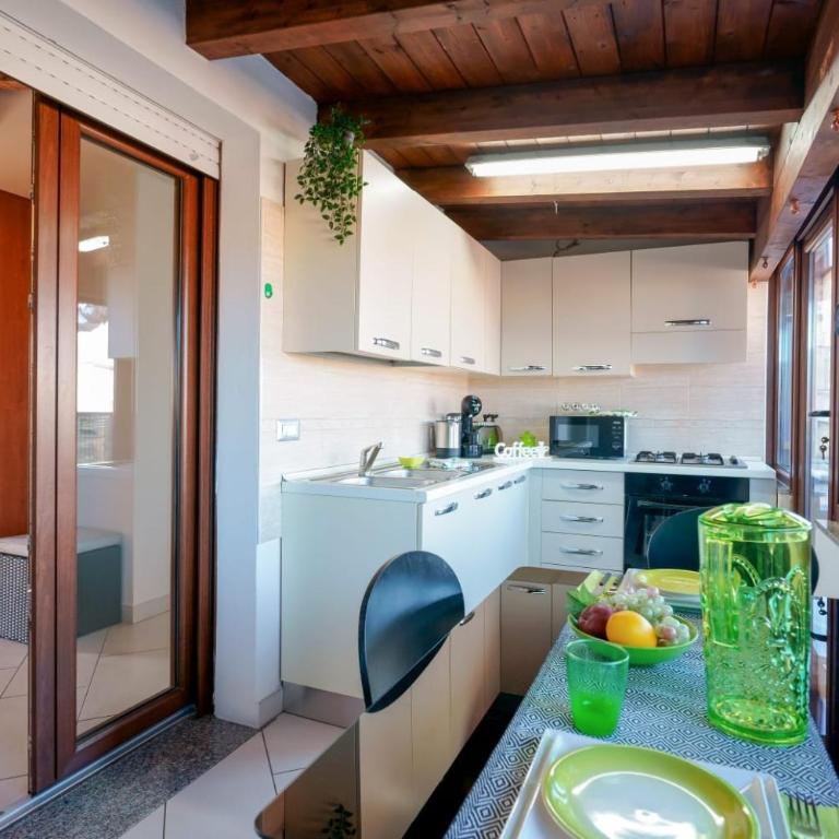Attico panoramico zona ospedale Brotzu e Aereoporto - Two-Bedroom Apartment with Terrace - 4