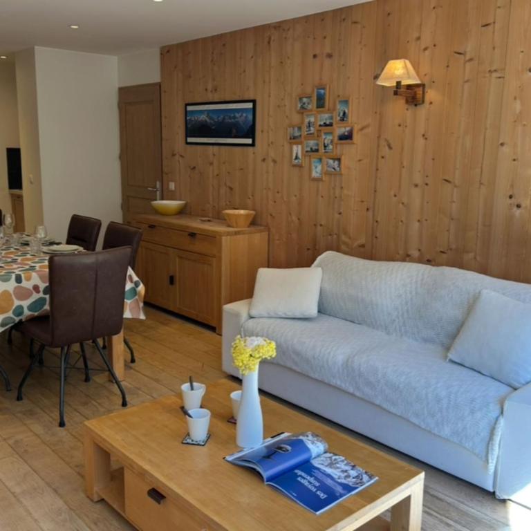 Bright apartment - near Mont Blanc - Apartment - 2