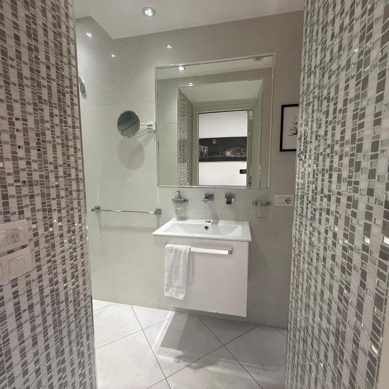 Sisto Suite - One-Bedroom Apartment - 9