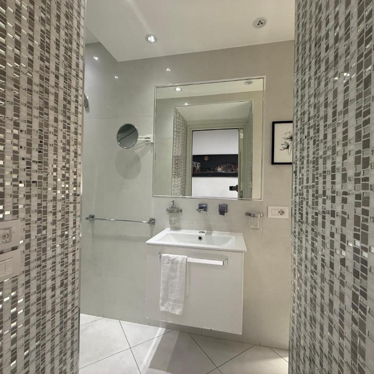 Sisto Suite - One-Bedroom Apartment - 20