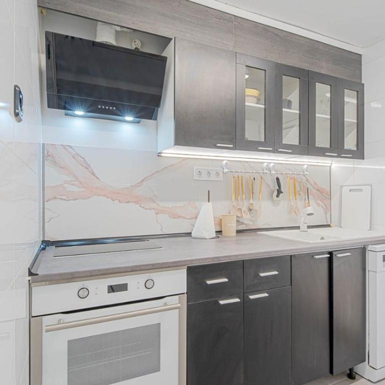 Casa vacacional 2 - Three-Bedroom House - 16