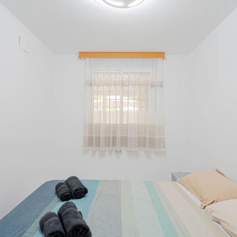 Casa vacacional 2 - Three-Bedroom House - 6