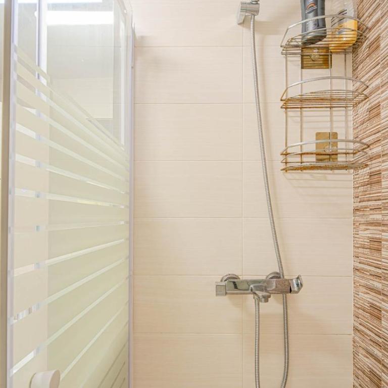Casa vacacional 2 - Three-Bedroom House - 24