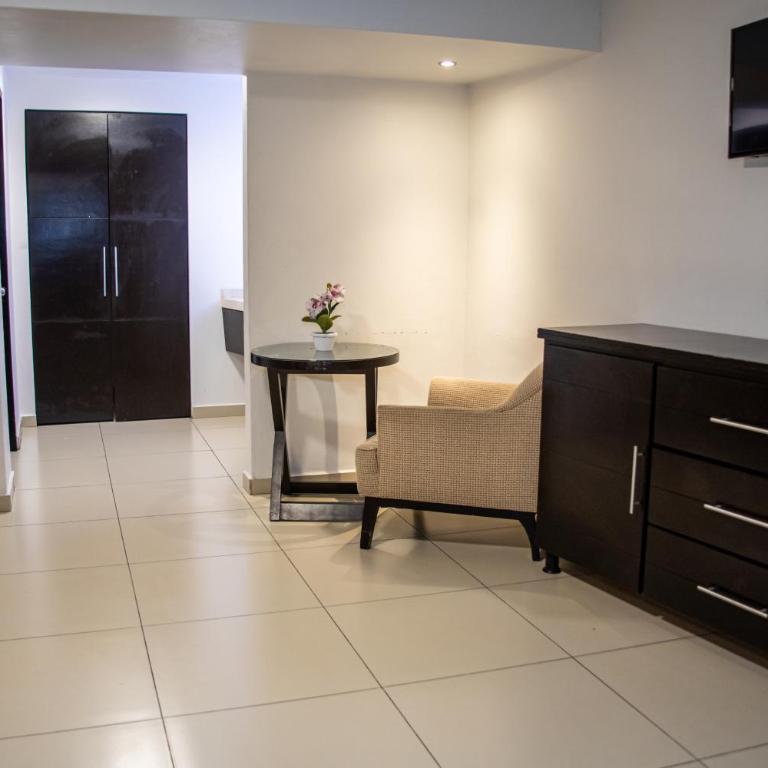 Hotel Velario - Habitación Deluxe (2 adultos + 1 niño) - 3