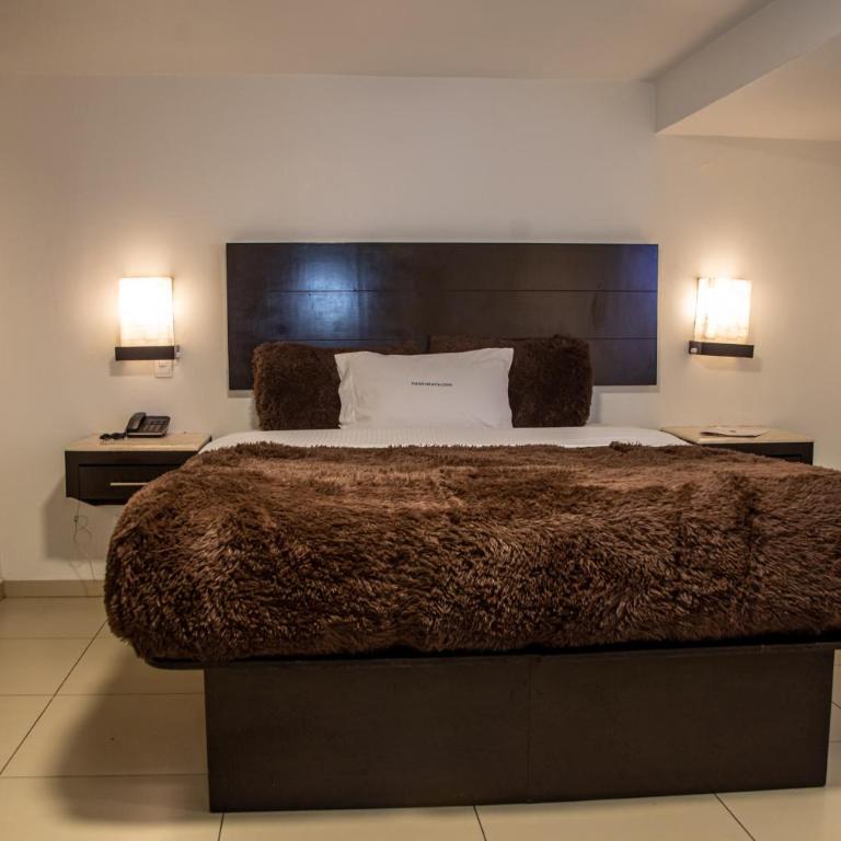 Hotel Velario - Habitación Deluxe (2 adultos + 1 niño) - 2