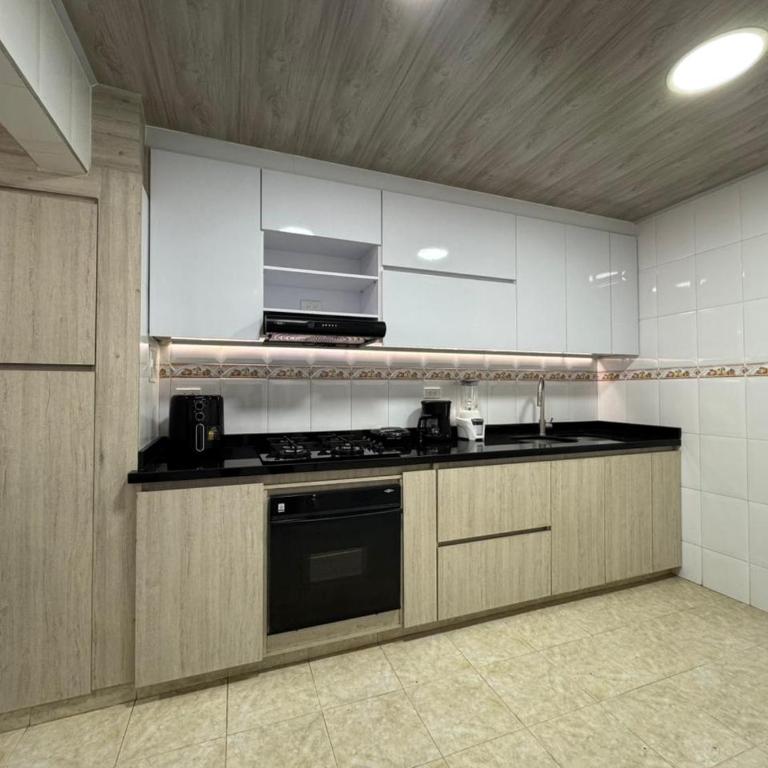 Casa climatizada y confortable Valledupar - Casa de 5 dormitorios - 3