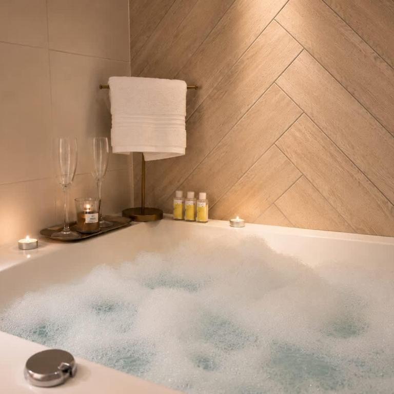 Star Luxury SuitePrivate Jacuzzi - Apartamento - 2