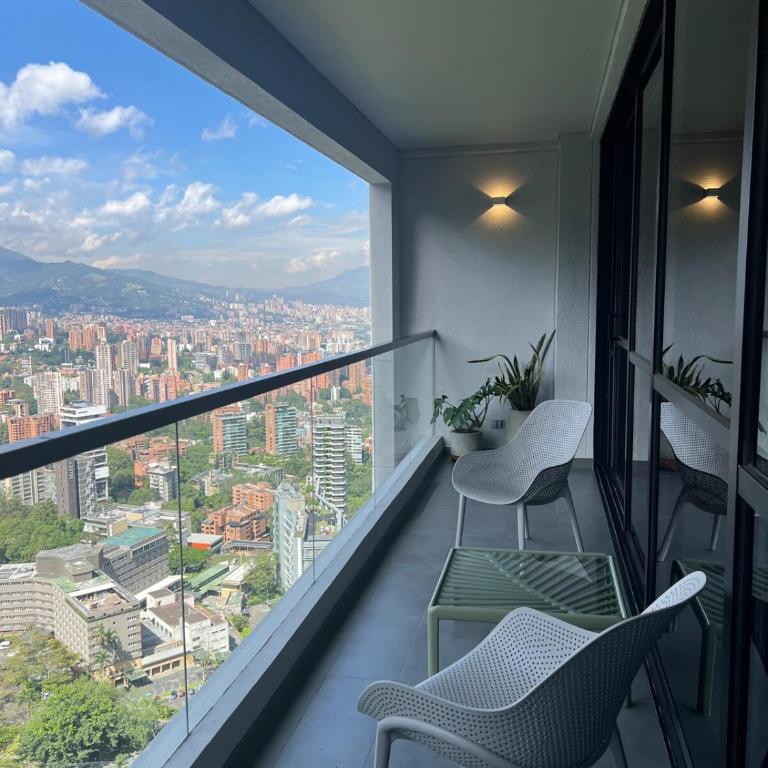 Skyline Escape Panoramic View El Poblado - One-Bedroom Apartment - 1