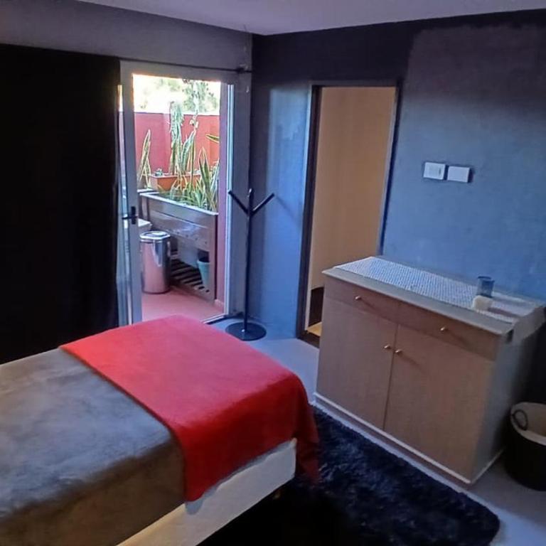 MiCASA - Habitación Individual Deluxe con balcón - 2