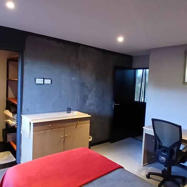 MiCASA - Habitación Individual Deluxe con balcón - 3