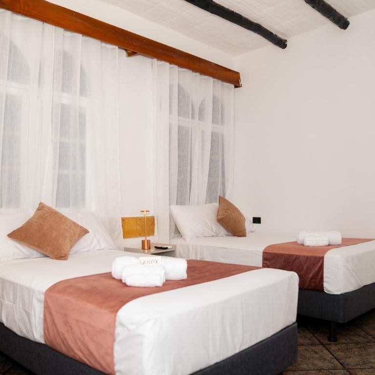 Hotel Crossman - Twin Room - 1