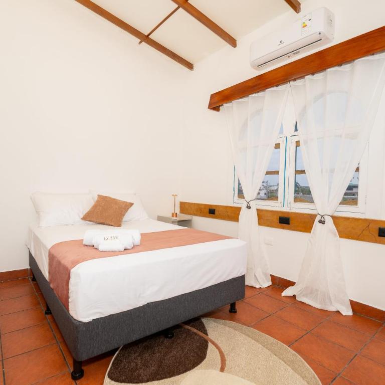 Hotel Crossman - Deluxe Double Room with Balcony - 4