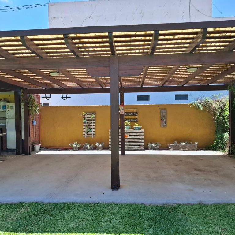 Cabañas Lauquen Costanera Carlos Paz - Casa con 1 dormitorio - 4