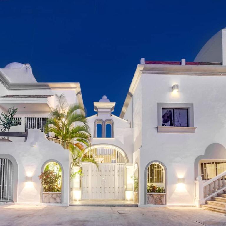 Valentina Suites by Las Flores Vacation Rentals - Apartment with Balcony - 3