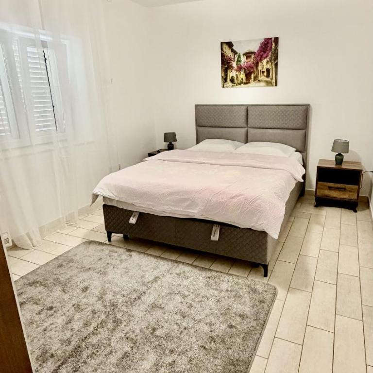Apartments Yana - Apartman s 1 Spavaćom Sobom i Balkonom - 8