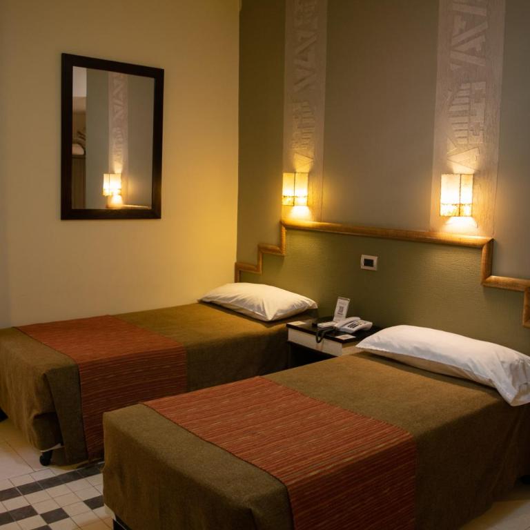 Hotel Inkai - Triple Room - 4