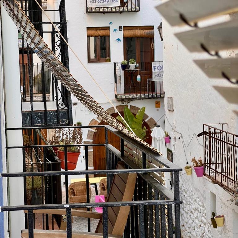 Balcones del Mediterráneo - Habitación con cama grande y vistas al mar - 3