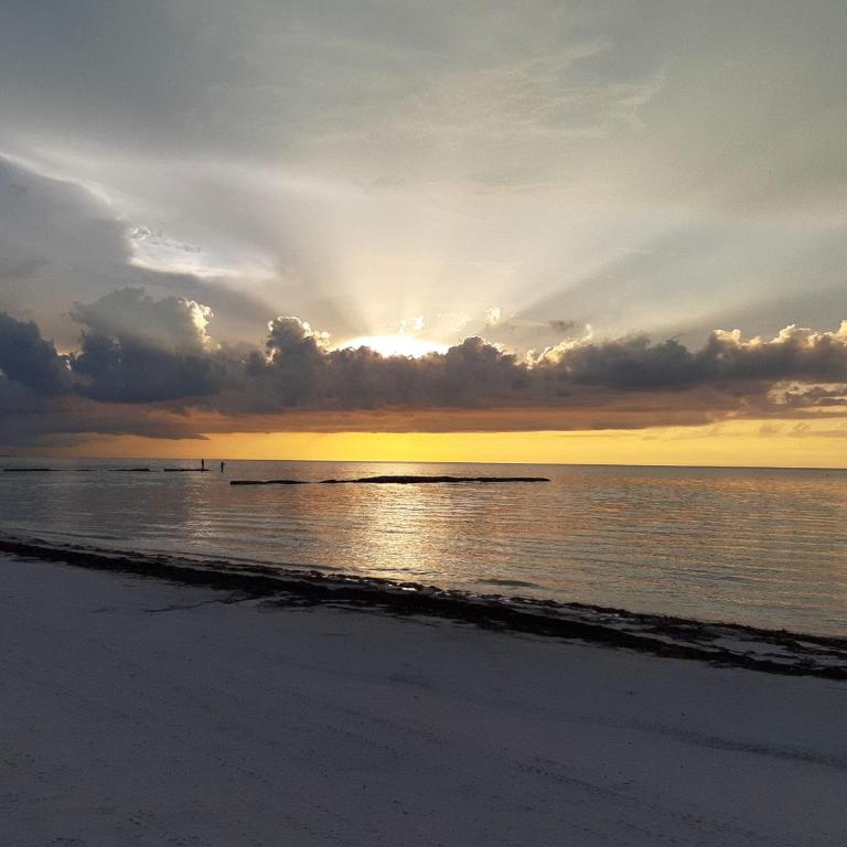Valentina Holbox by Las Flores Vacation Rentals - Deluxe Apartment mit 2 Schlafzimmern und Meerblick - 10
