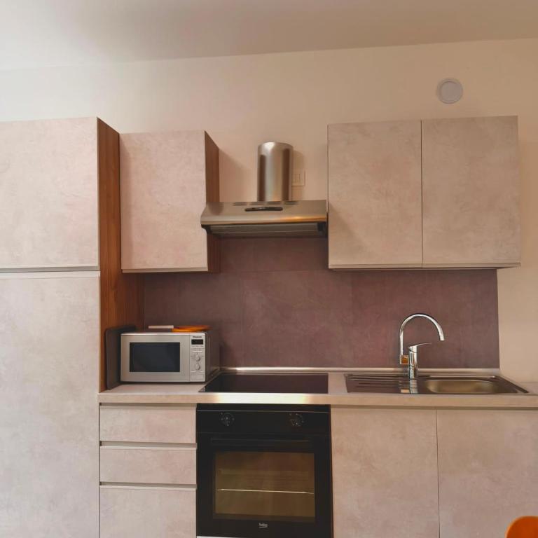 Casa Lory - Appartamento con 2 Camere da Letto - 14