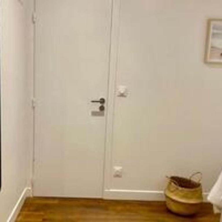 Atelier Parisien - 4P - Montparnasse Station - Apartment - 23
