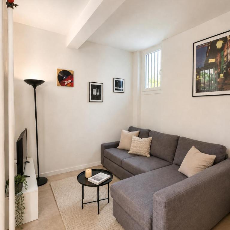 Strategic & Large Studio with Self Check In - Fondazione Prada, Milano with AC, Wifi, Washing Machine - Appartamento con 1 Camera da Letto - 10