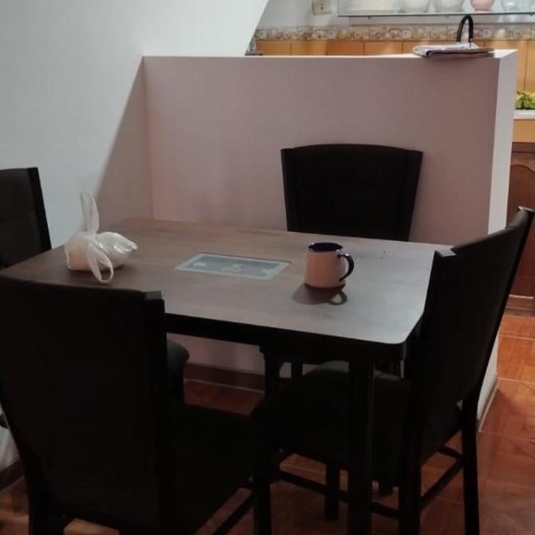 Hospedaje Apu San Isidro - Double Room with Private Bathroom - 1