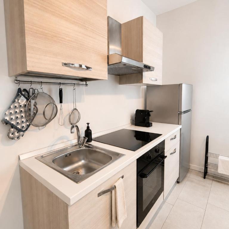 Strategic & Large Studio with Self Check In - Fondazione Prada, Milano with AC, Wifi, Washing Machine - Appartamento con 1 Camera da Letto - 3