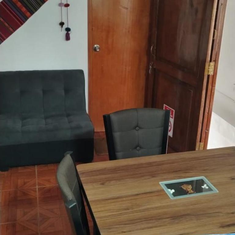 Hospedaje Apu San Isidro - Double Room with Private Bathroom - 4