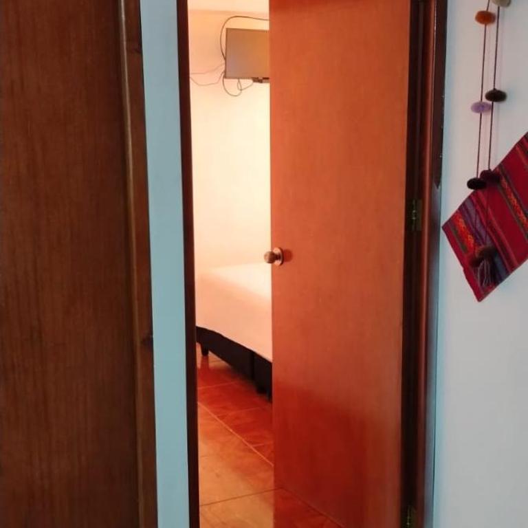 Hospedaje Apu San Isidro - Double Room with Private Bathroom - 3