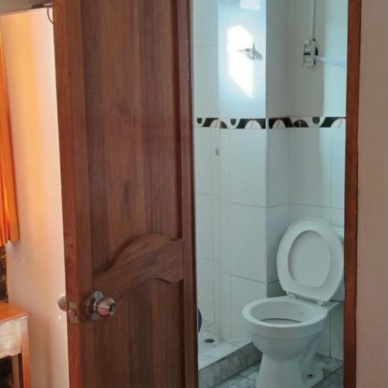 Hospedaje Apu San Isidro - Double Room with Private Bathroom - 6