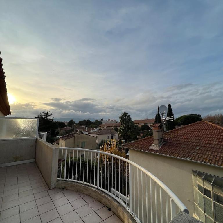 Spacious 3-room apartment - Appartement 2 Chambres - 4