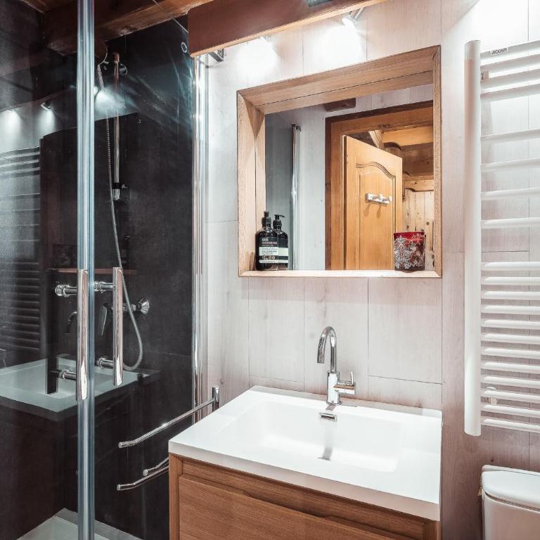 Althéa Apartment - Right at the foot of the Mont dArbois slopes - Apartment - 6