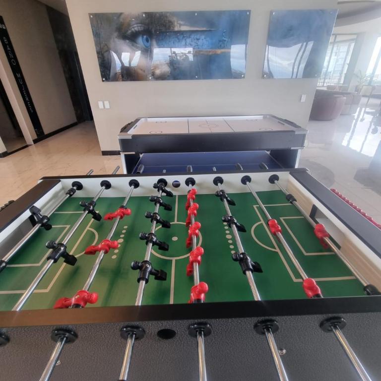 Balcon piso 13 - Lujo - Piscina - Gym - Home Office - One-Bedroom Apartment - 7