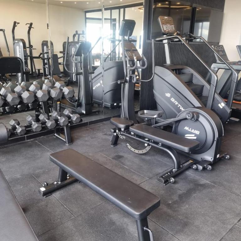 Balcon piso 13 - Lujo - Piscina - Gym - Home Office - One-Bedroom Apartment - 39