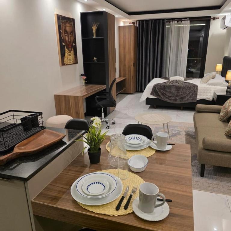 Balcon piso 16 - Escritorio - Piscina - Gym - One-Bedroom Apartment - 7