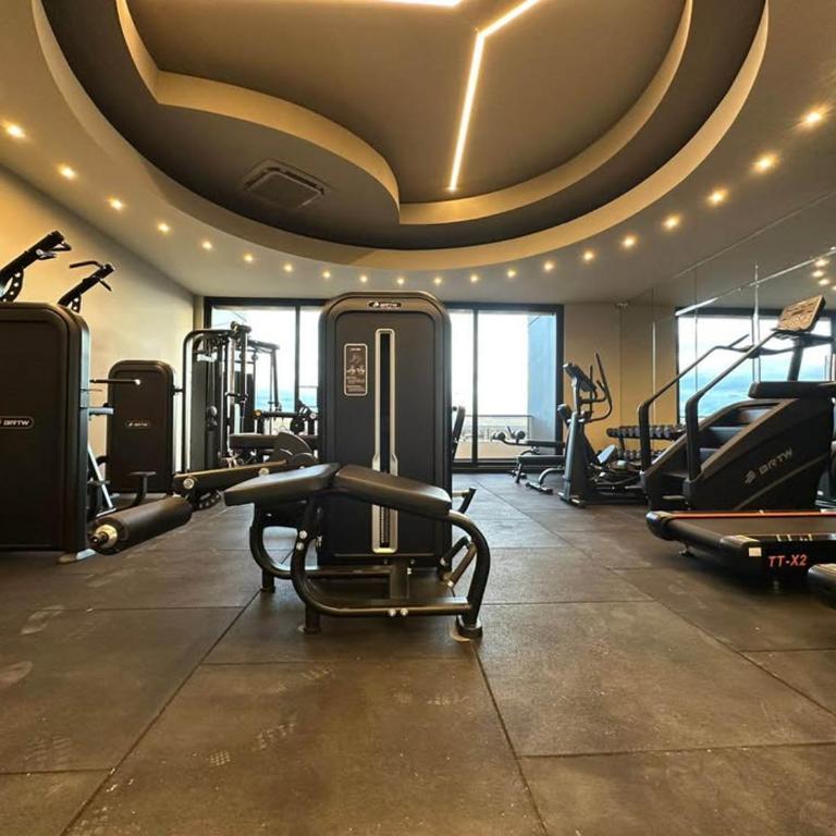 Balcon piso 16 - Escritorio - Piscina - Gym - One-Bedroom Apartment - 10