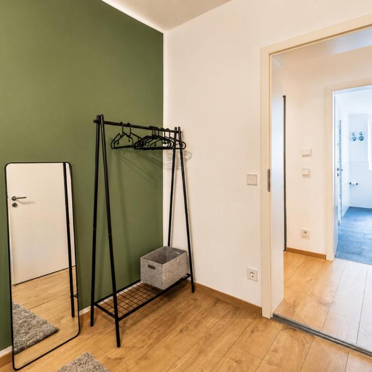 Stilvolle Wohnung mit Balkon- Wenige Gehminuten von der Altstadt - Apartment mit 2 Schlafzimmern - 10