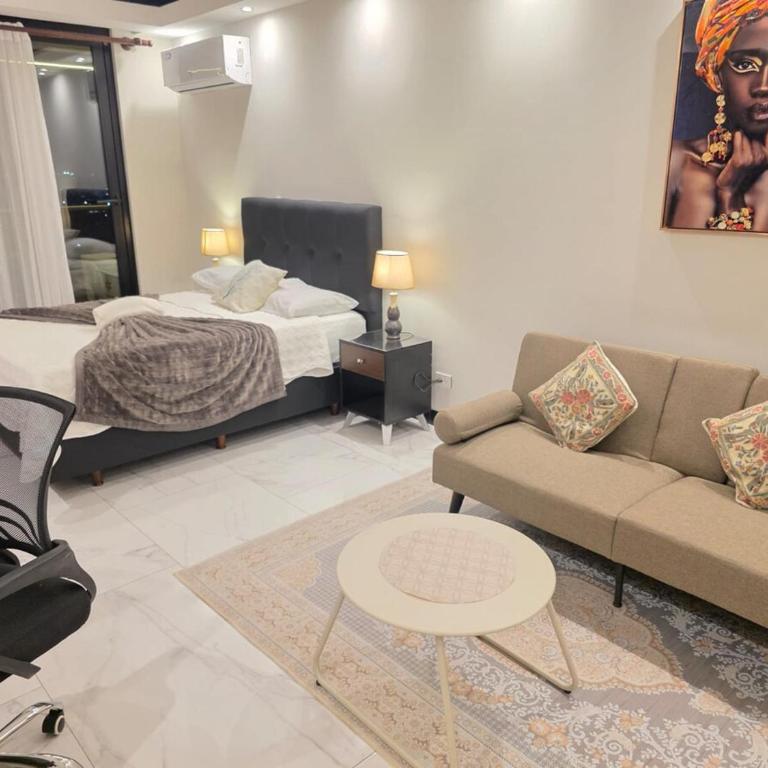 Balcon piso 16 - Escritorio - Piscina - Gym - One-Bedroom Apartment - 28