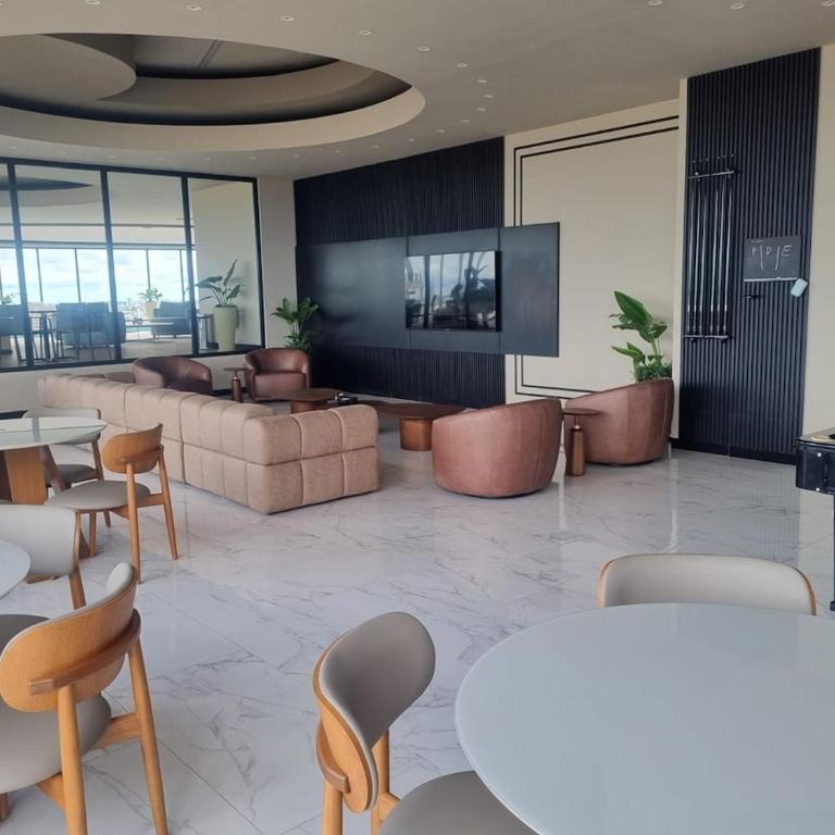 Balcon piso 16 - Escritorio - Piscina - Gym - One-Bedroom Apartment - 34