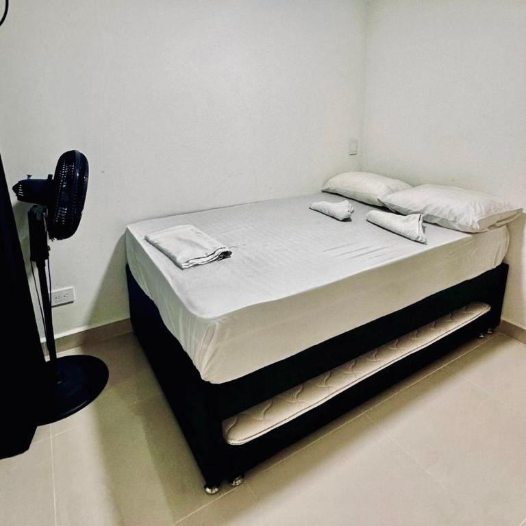 laureles nuevos apartamentos Lil - Three-Bedroom Apartment - 9