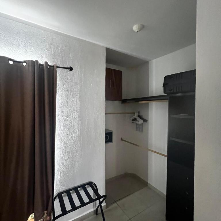 Family home with a pool in a quiet area - Apartamento de 2 dormitorios - 19