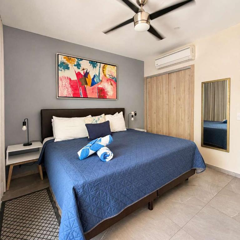 Quiet Pool-View 1BR Near 5th Avenue - Apartment - 3