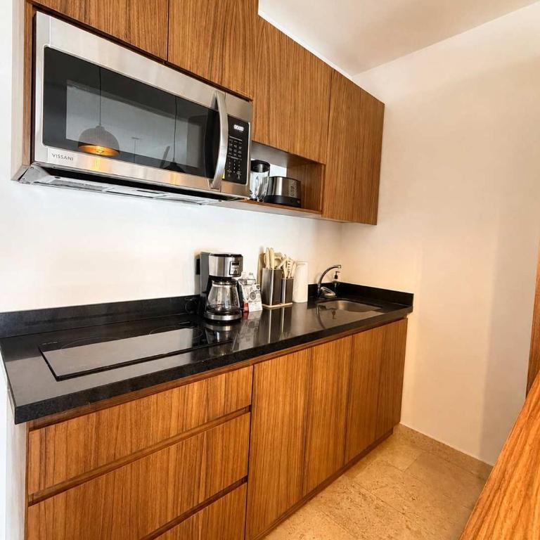 Quiet Studio w Rooftop Pool near DAC Market - Apartment - 6