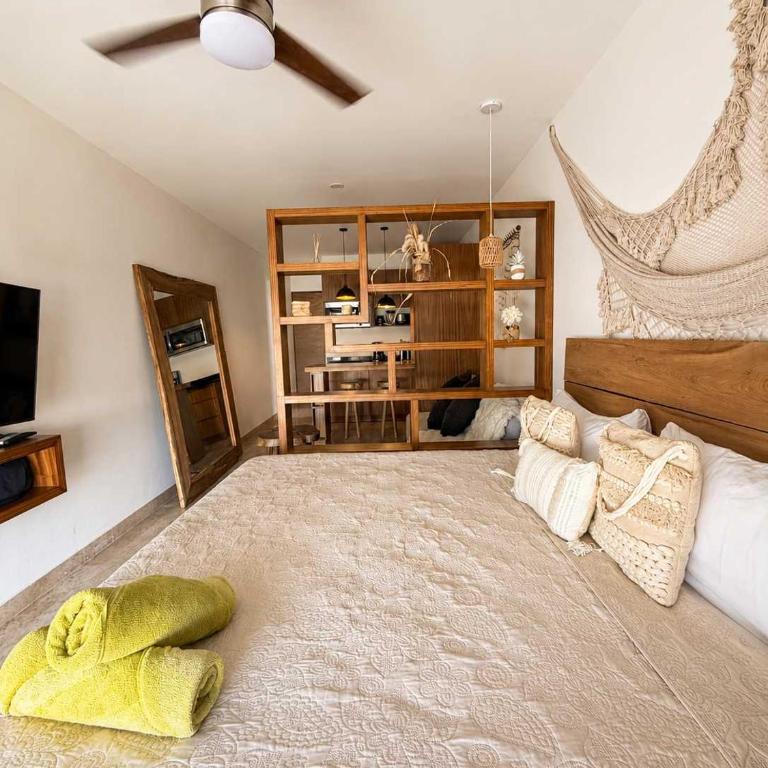 Quiet Studio w Rooftop Pool near DAC Market - Apartment - 12