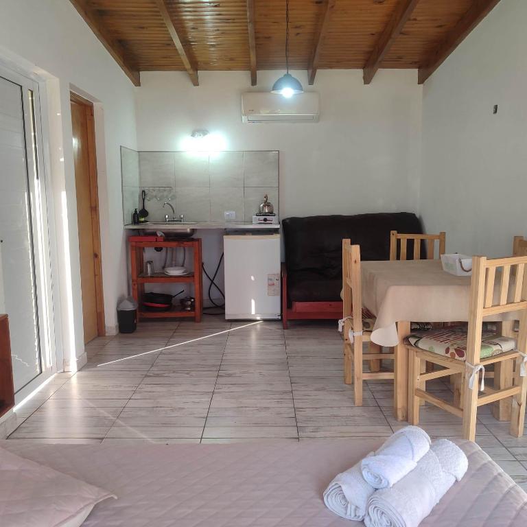 Complejos EG - Estudio con 1 cama grande - 3