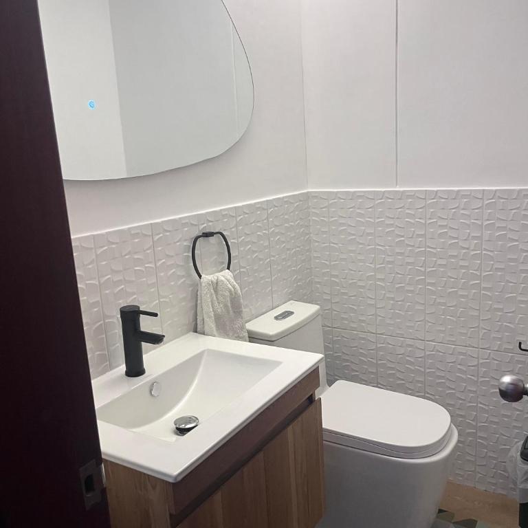 Duplex con piscina en Miraflores - One-Bedroom Apartment - 23