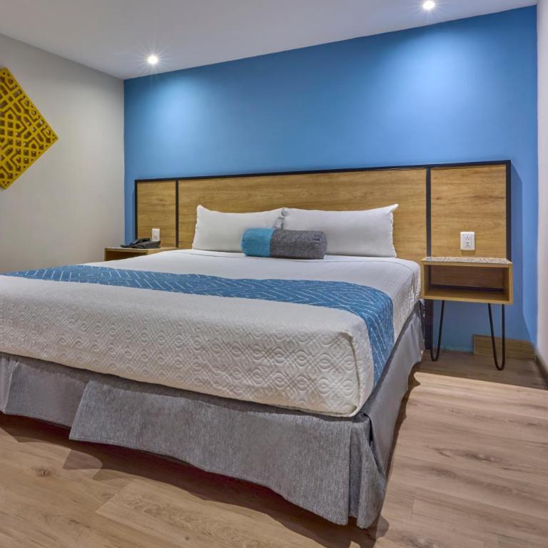 Continental Mexicano - Habitación Superior con cama extragrande - 2