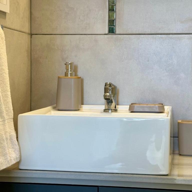 Cordoba está cerca!!! dpto a metros del Sanatorio Allende - Apartamento de 1 dormitorio - 27