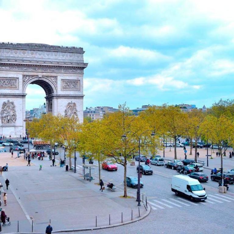 Appartement Champs-Elysées - Three-Bedroom Deluxe Apartment - 1